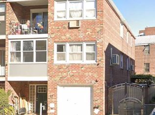3177 140th St, Flushing, NY 11354