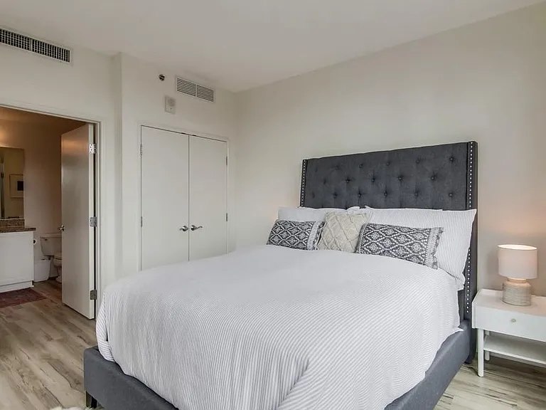 427 9th Ave #603 — Photo 23