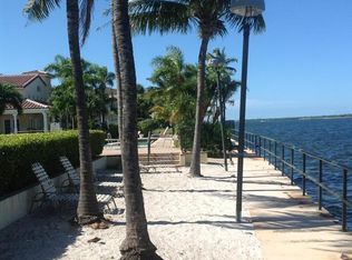 1040 Lake Shore Dr APT 105, Lake Park, FL 33403