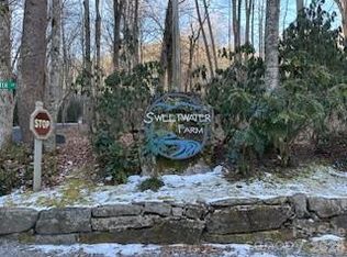 19 Blairstone Ln, Maggie Valley, NC 28751