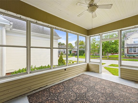4th image of 812 Cedar Bough Place