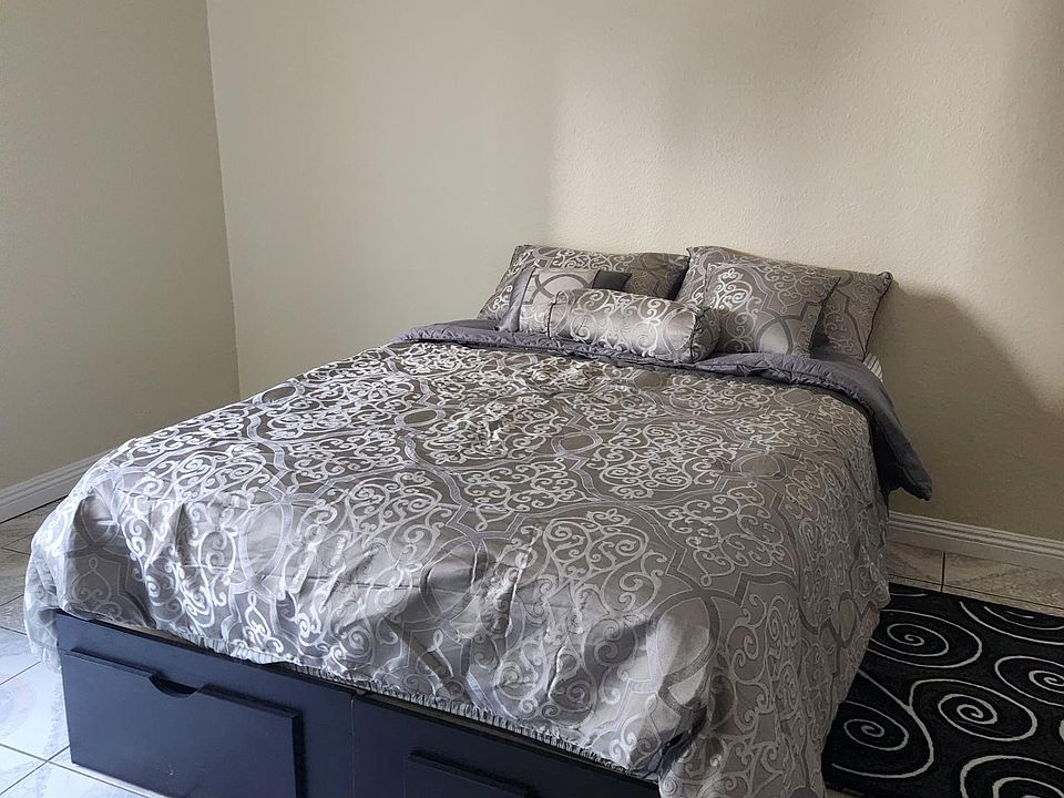 1st image of 4312 Walton Ave #1A