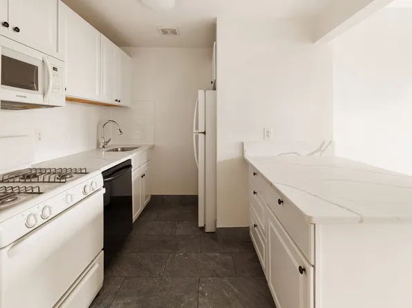 195 Richards Street MULTIFAMILY image 3 of 8