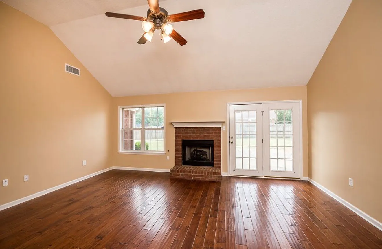 3 bed, 1647 sqft, $2,000 — Photo 1
