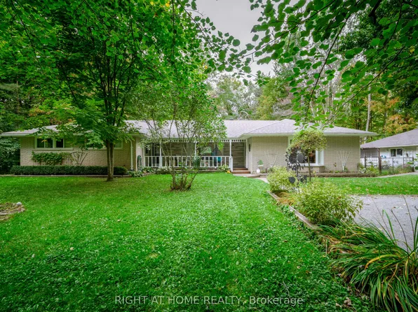 1602 County Road 92 Rd, Springwater, ON L0L 1P0