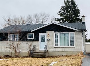 811 Willow Ave, Ottawa, ON K1E 1C8