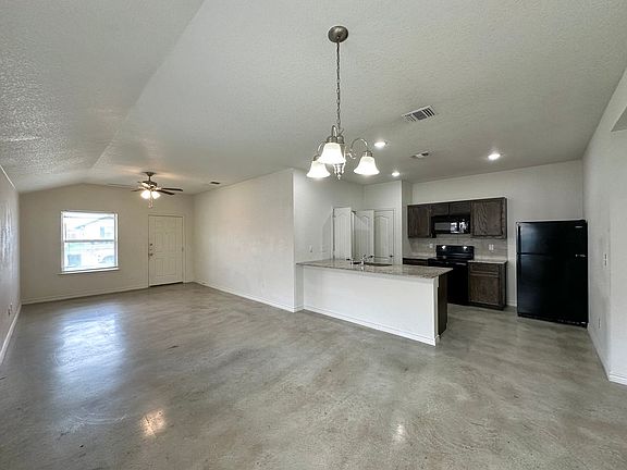 5th image of 6111 Amelia Earhart Blvd #3B-2BA-1300SQFT