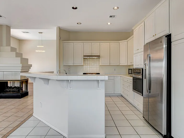 1371 Aultman Ct — Photo 5