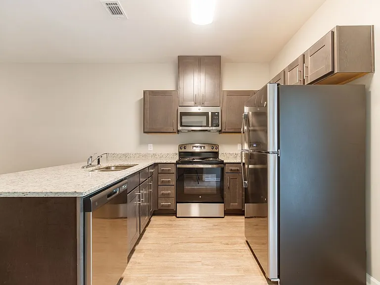 1023 W Gordon St #A10 — Photo 23