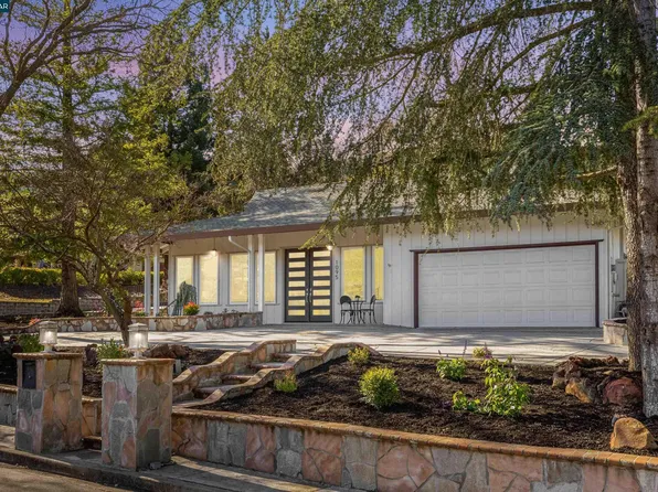 1095 Ocho Rios Dr, Danville, CA 94526