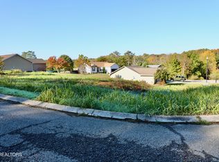 203 Ivens Trl, Madisonville, TN 37354