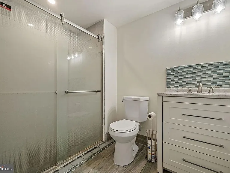 1340 Carrick Ct — Photo 25