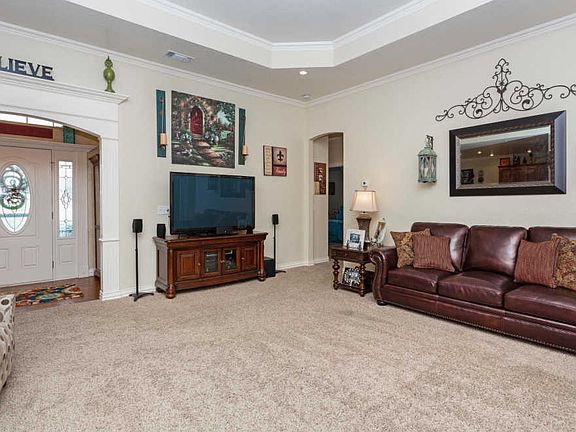 5th image of 8400 Edenbridge Dr