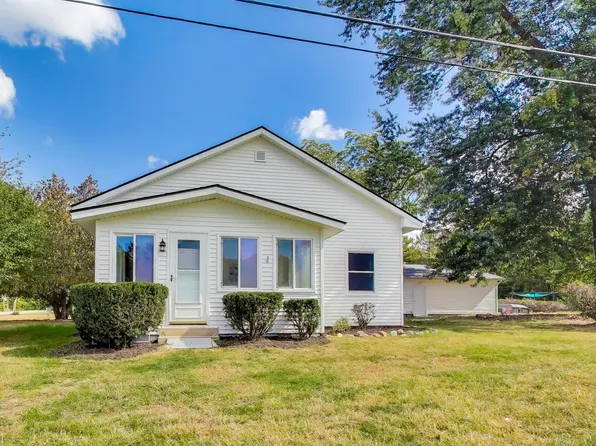 102 S Karwick Rd, Michigan City, IN 46360