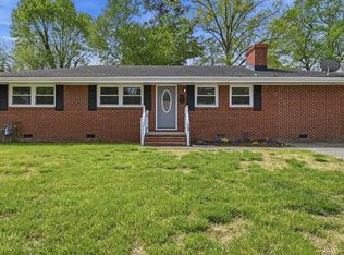 13 Boxwood Ln, Newport News, VA