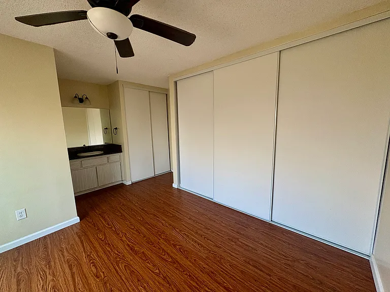 370 Temple Ave #5 — Photo 7