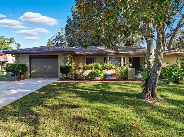 5658 W Pine Cir, Crystal River, FL 34429