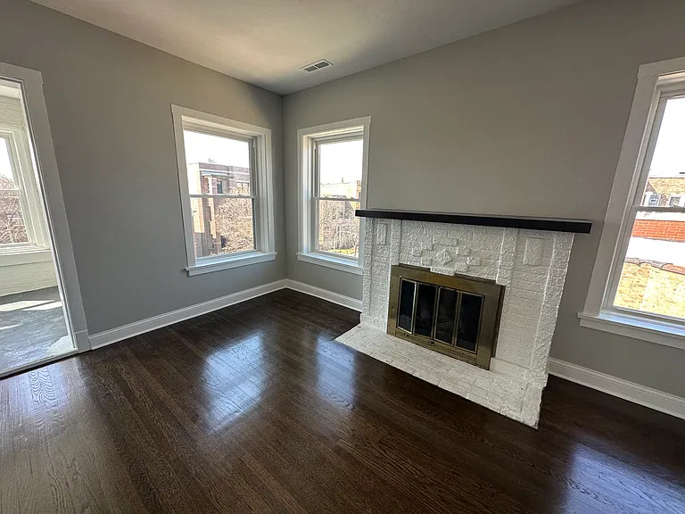 1414 W Argyle St #3 — Photo 5