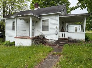 357 Washington St, Alderson, WV 24910