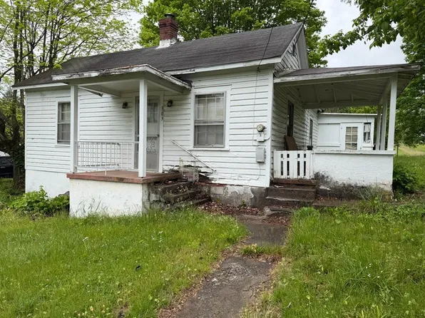 357 Washington St, Alderson, WV 24910