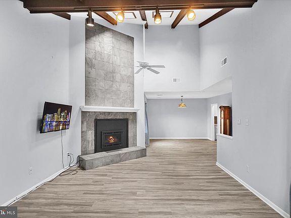 5th image of 72 Azalea Way