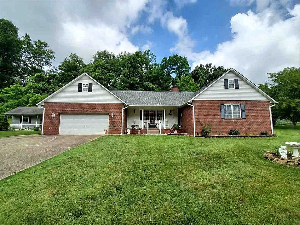 1st image of 6 Stoney Brook