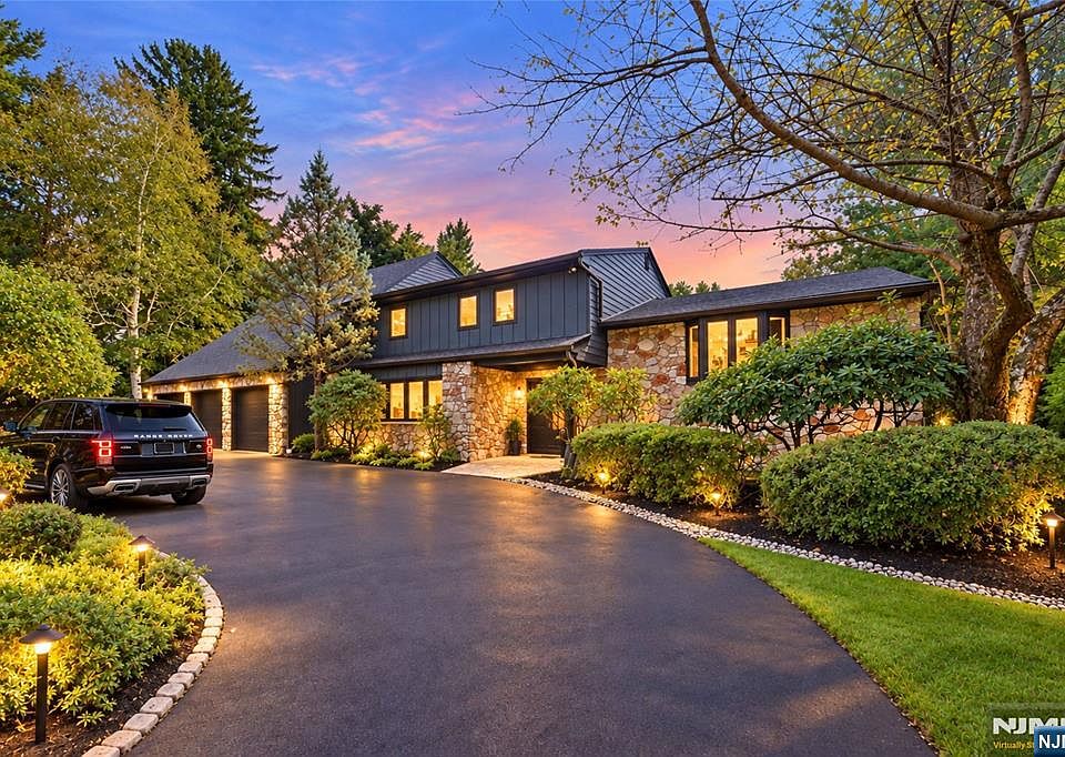 1st image of 299 Forest Road