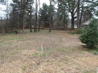 821 W 7th St, Hope, AR 71801