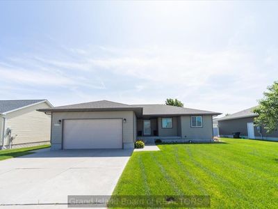 315 Buffalo Grass St, Grand Island, NE, 68803