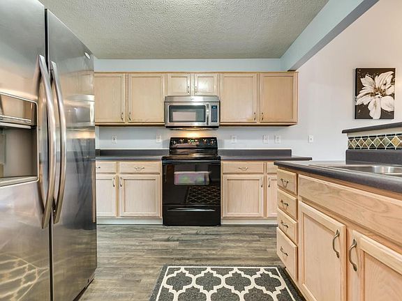 5th image of 130 Wyckshire Dr