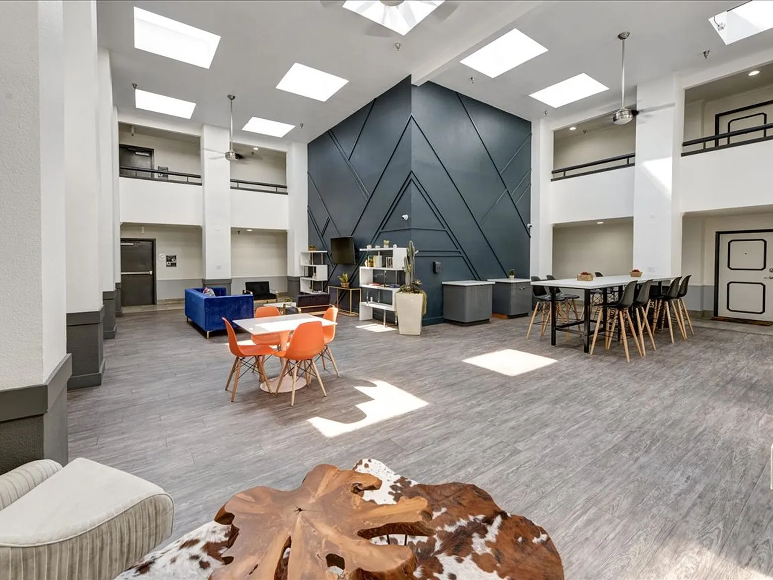 Artists Village Apartments — Photo 3