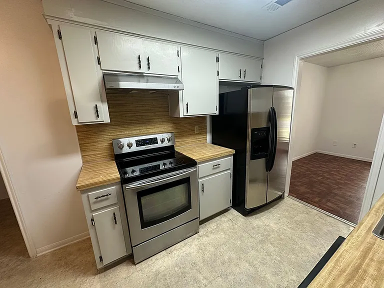 2504 Lake Rd — Photo 4