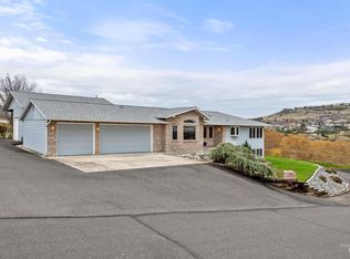 2212 Riverside Dr, Clarkston, WA 99403