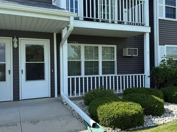 212 South Mountin DRIVE #D, Mayville, WI 53050