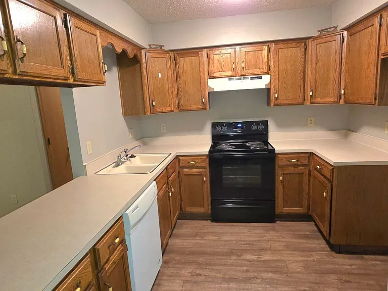 3757 W Sylvania St — Photo 6
