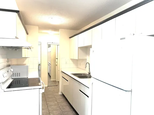 6420 Buswell St #110, Richmond, BC V6Y 2G3