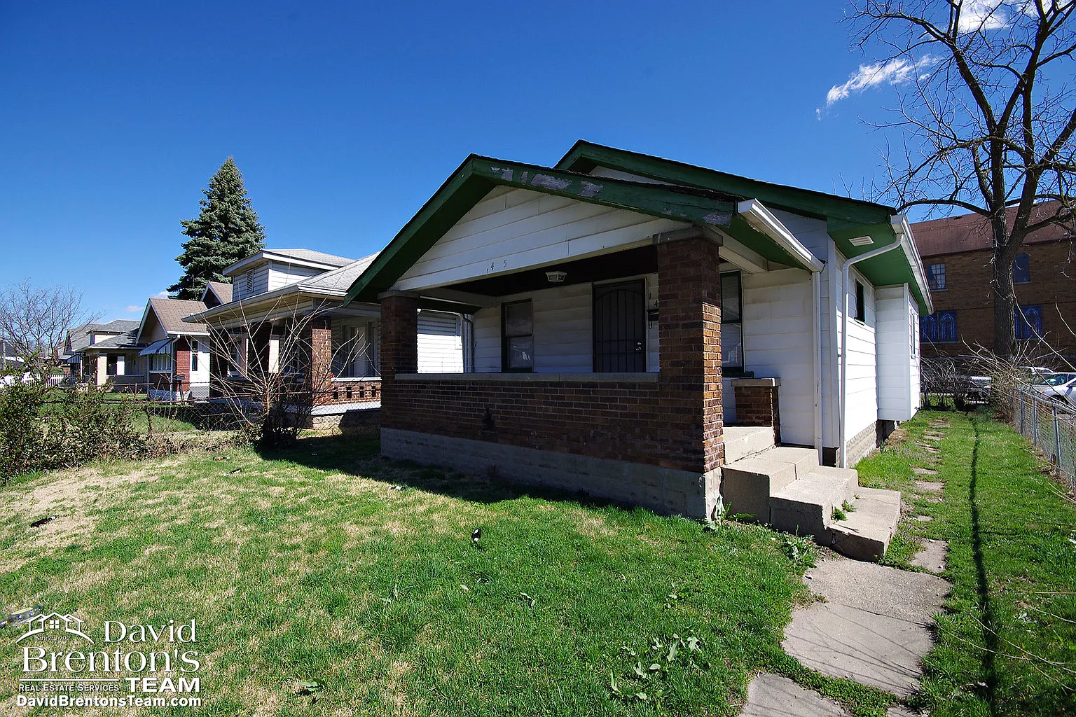 1405 King Ave photo 1
