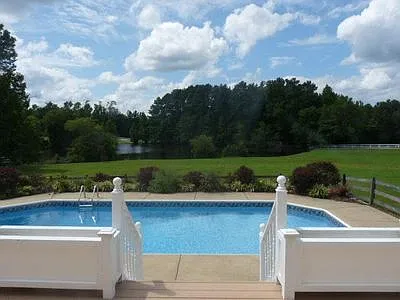 Extra-large deck and pool! Care for a swim?