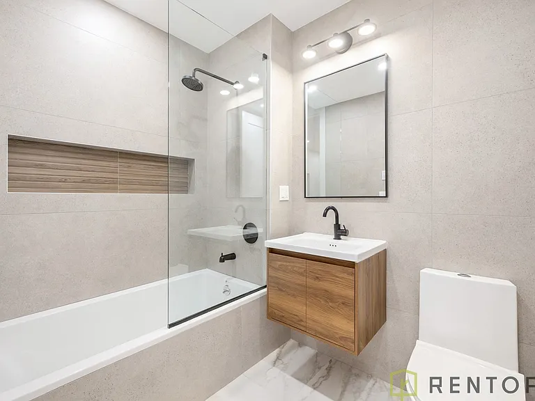 272 S 1st St #4C — Photo 7
