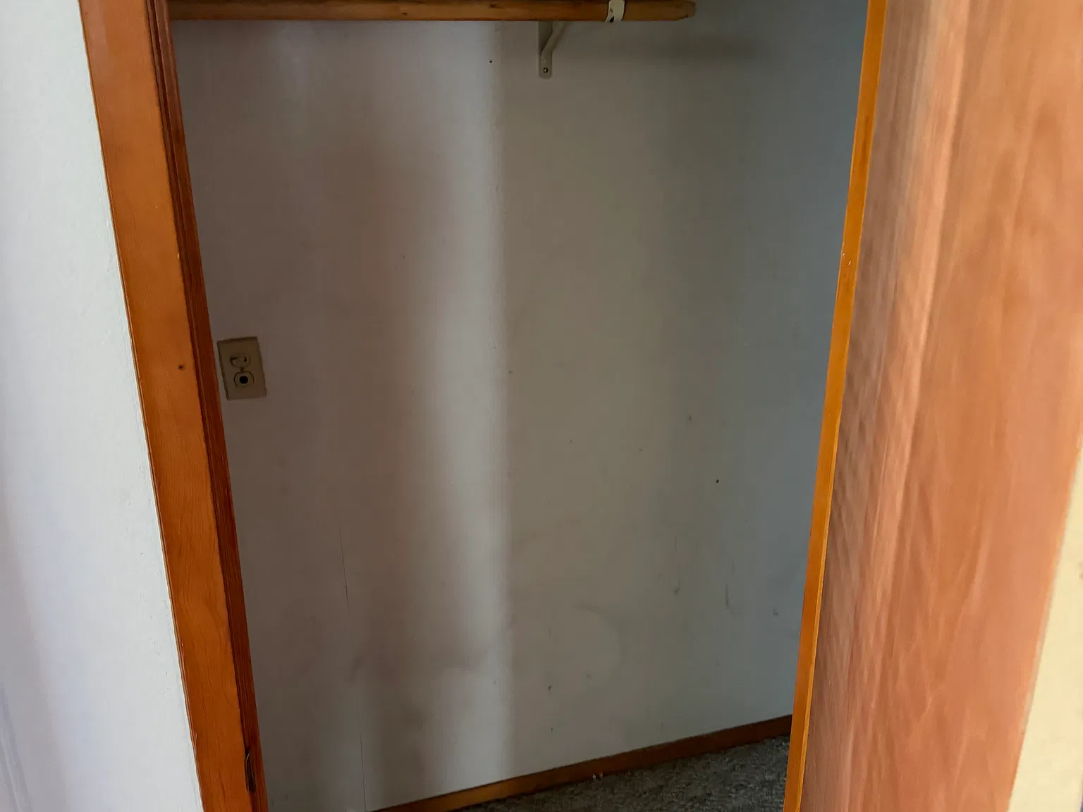 3 bed, 900 sqft, $900 — Photo 4