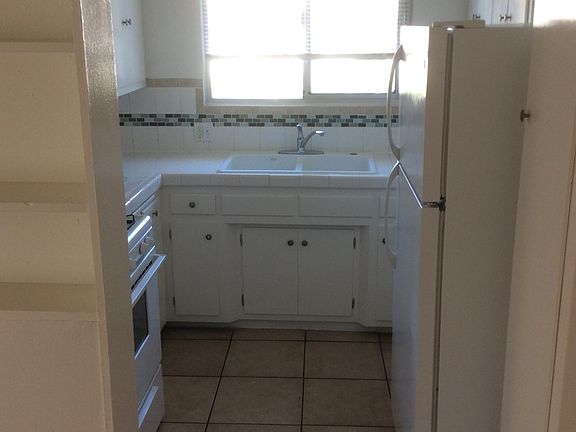 5th image of 7236 Fountain Ave APT 12