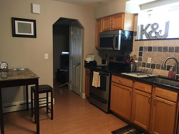 Eat-in Kitchen with Built-in Microwave