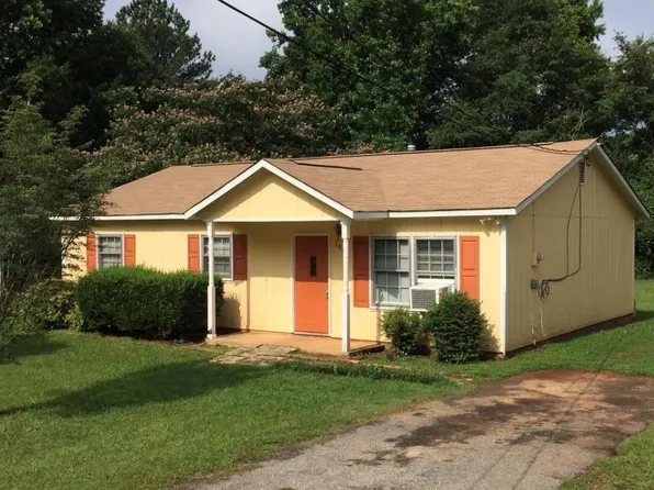 107 Oakwood Cir, Griffin, GA 30223