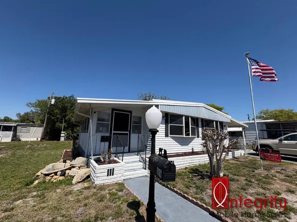 99 Fleetwood Ave, Debary, FL 32713