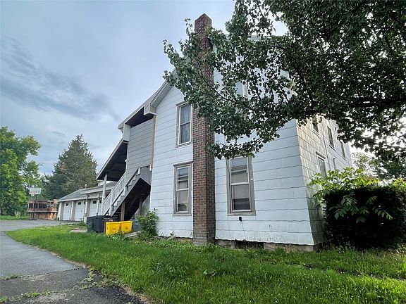 3rd image of 422 E Main St