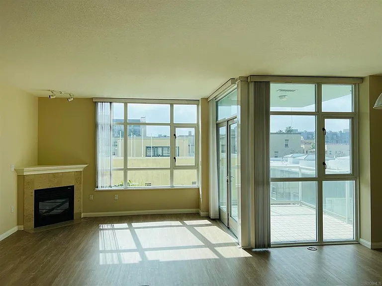 850 Beech St #704 — Photo 7