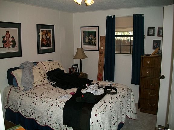 5th image of 1012 Cushing Dr #A