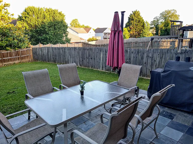 1467 Chamirey Dr SW — Photo 35