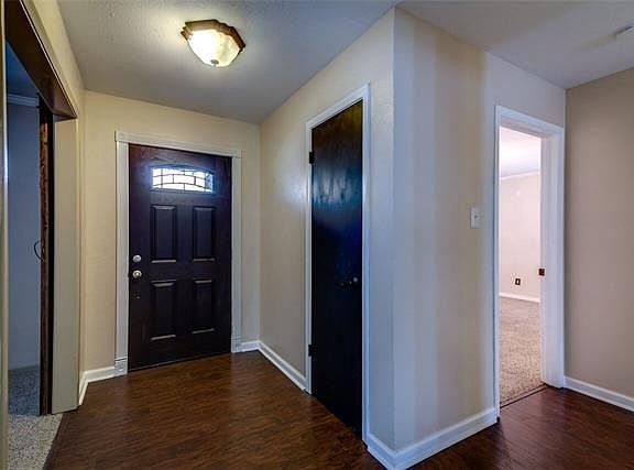 3rd image of 21 Post Oak Trl