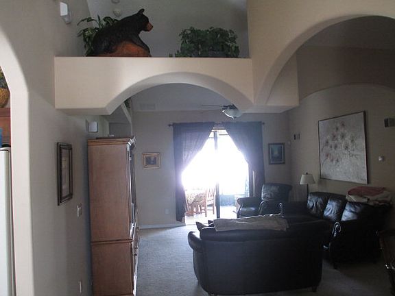 4th image of 1 Royale Ln